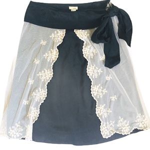 ANTHROPOLOGIE ODILLE Lace/Silk Floral Scallop Trim A Line Skirt Black/Ivory Sz 4